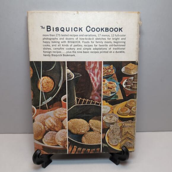 The Bisquick Cookbook 1964 First 1st Edition Betty Crocker Recipes Hardcover - Picture 2 of 10